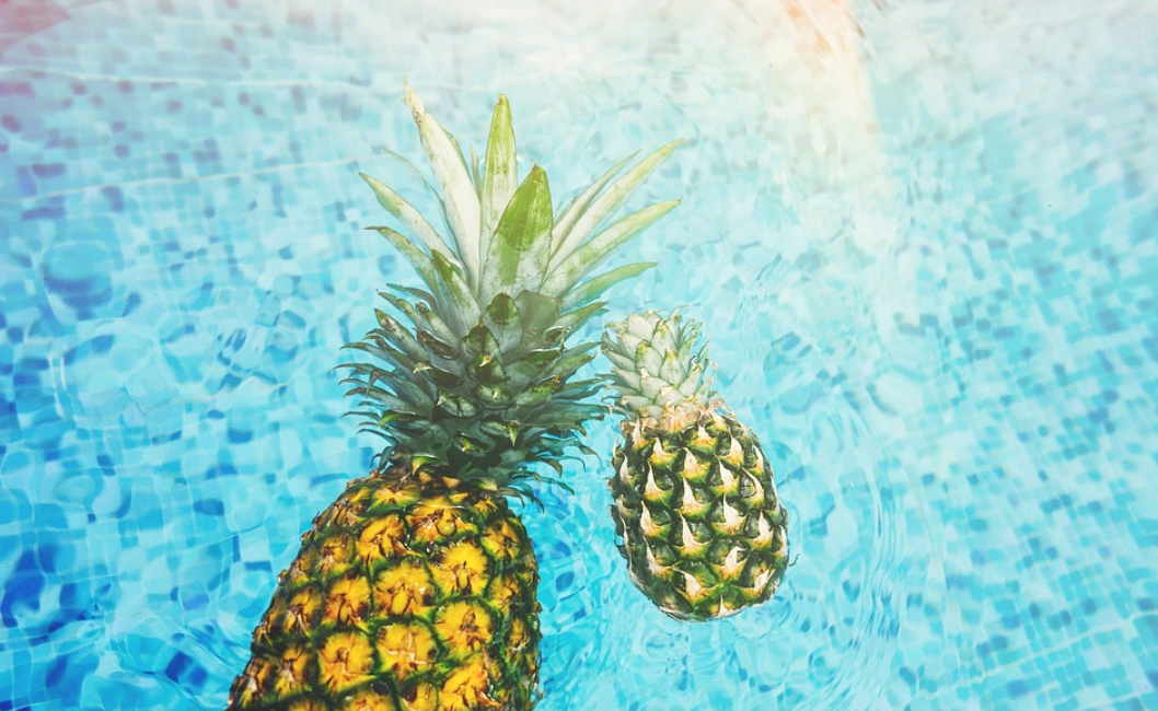 ananasy a bazé