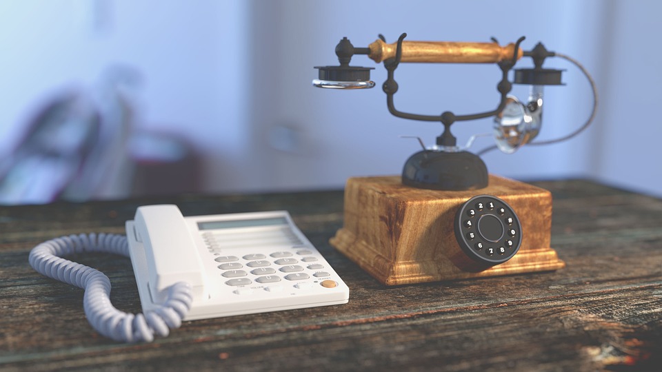 Pamatuji taky retro telefon.